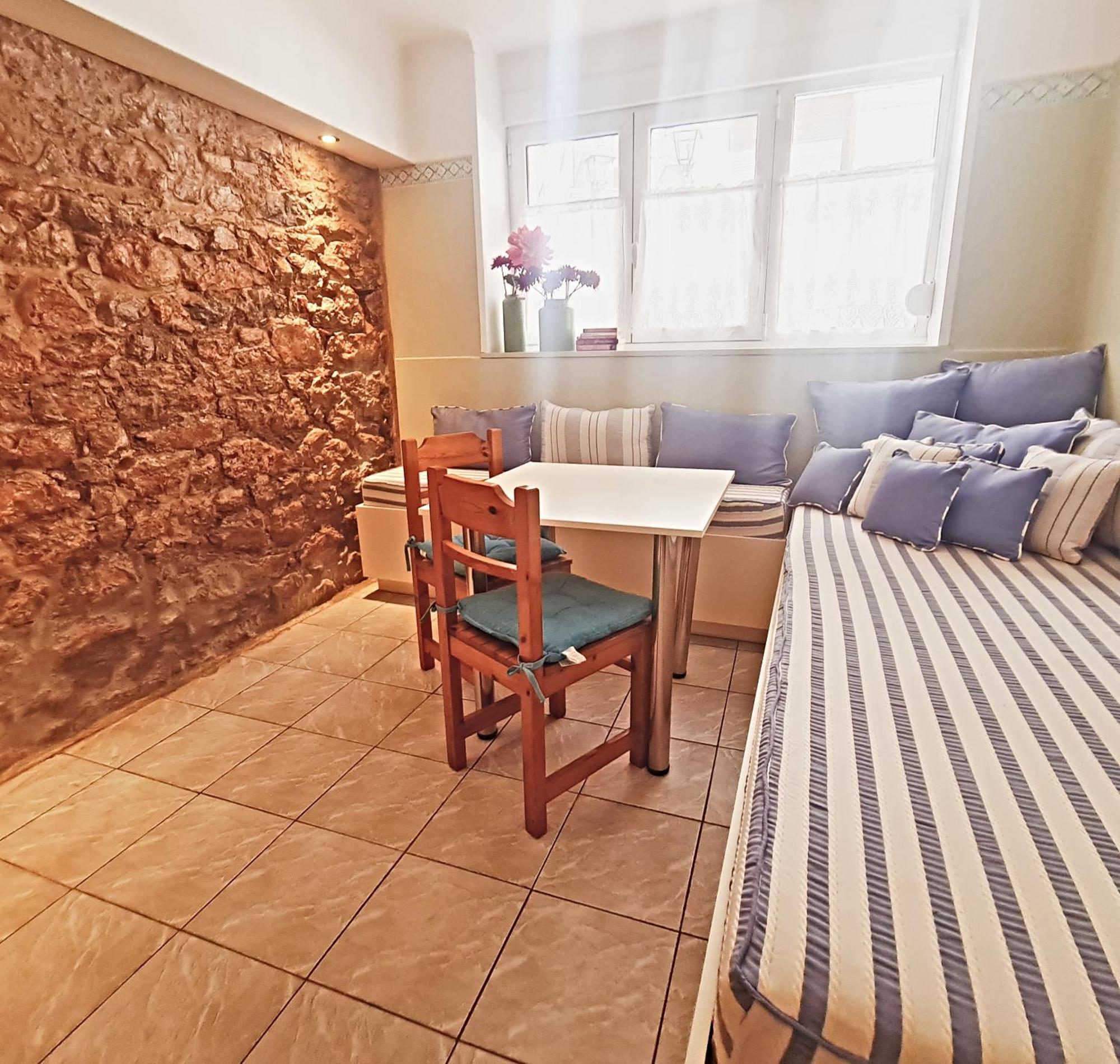 Nephiria, Back To Tradition, In The Heart Of Plaka! Apartamento Atenas Exterior foto